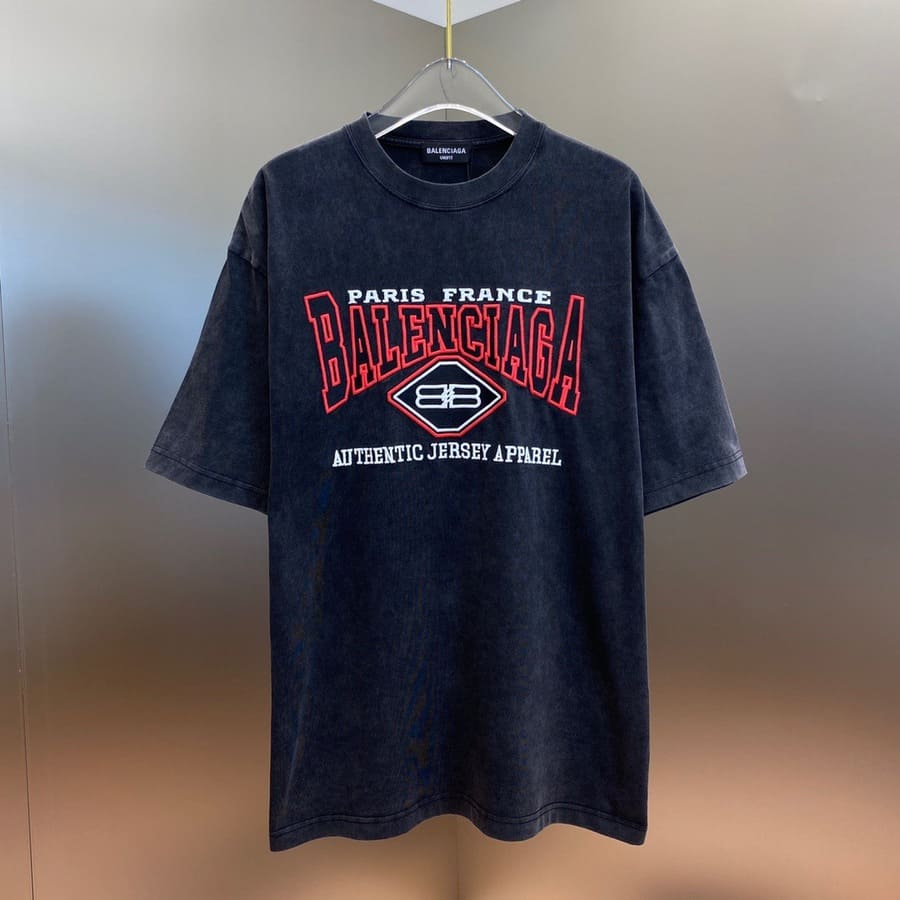 Playera Balenciaga B Authentic Vintage