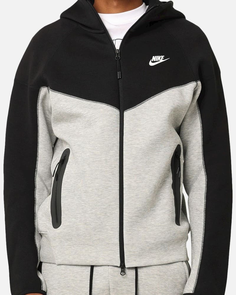 Conjunto Nike Tech Fleece Gris/Negro 2023 (New Season)