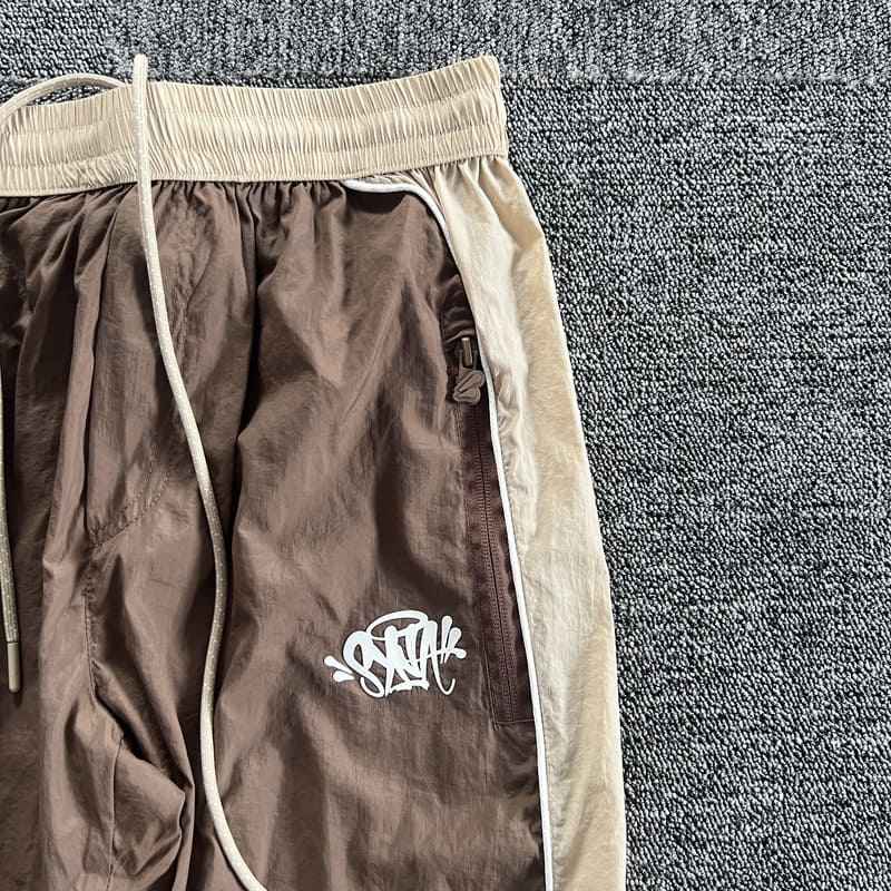 Conjunto Synaworld 'Syna Logo' Shell Café/Beige