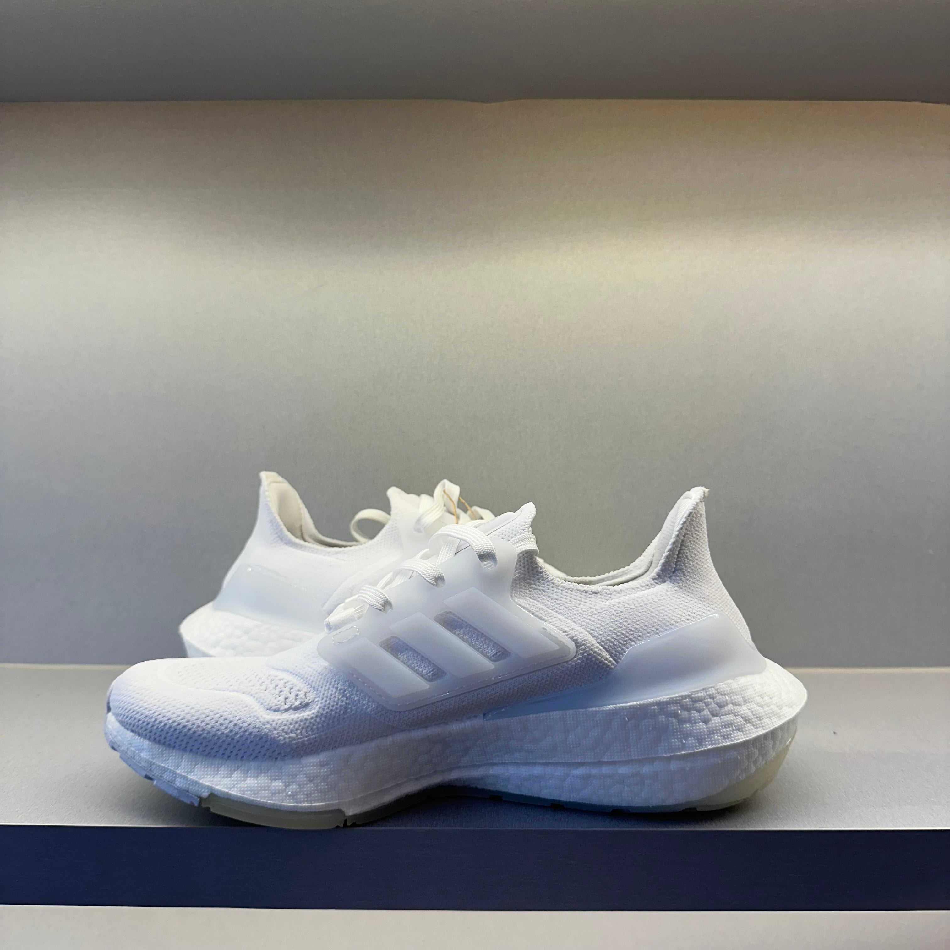 Adidas UltraBoost 22 Triple White