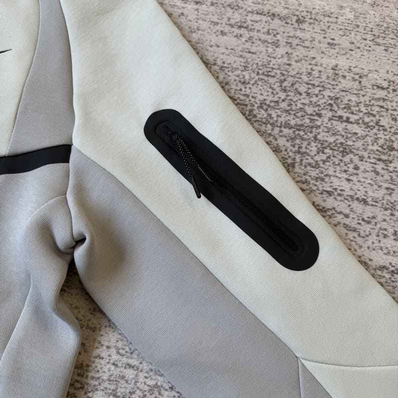 Conjunto Nike Tech Fleece Pro Wear Gris