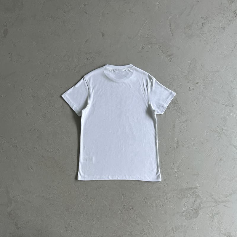 Playera Syna World x Evian Logo