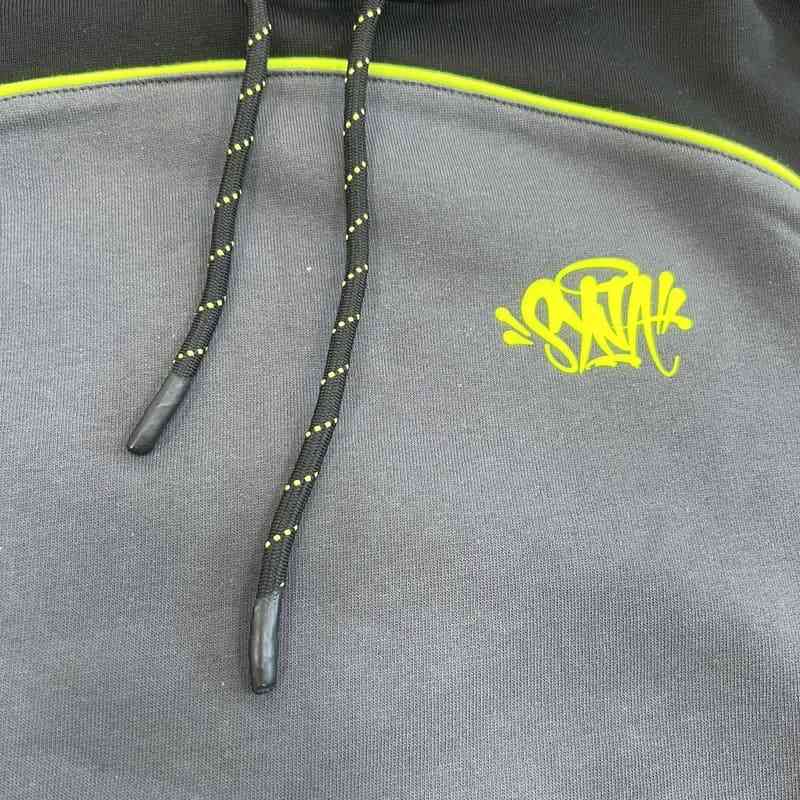 Conjunto Synaworld Pipe Hoodie & Shorts Gris