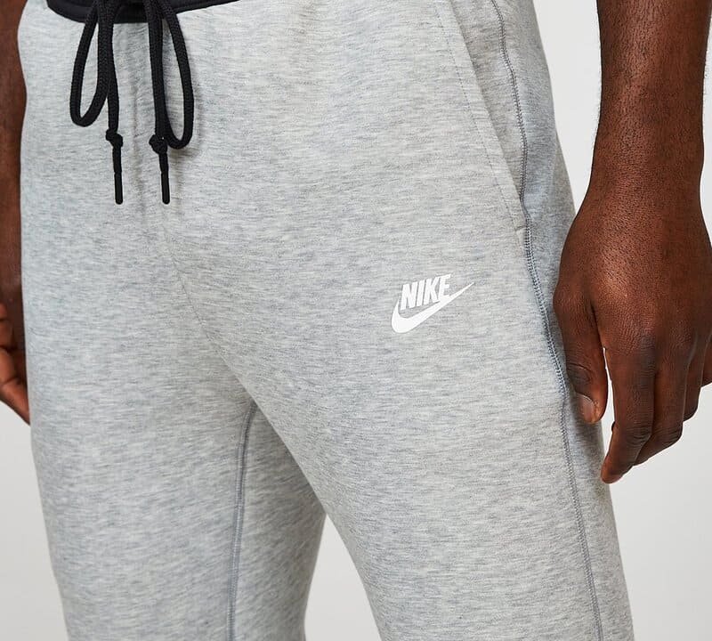 Conjunto Nike Tech Fleece Gris/Negro 2023 (New Season)
