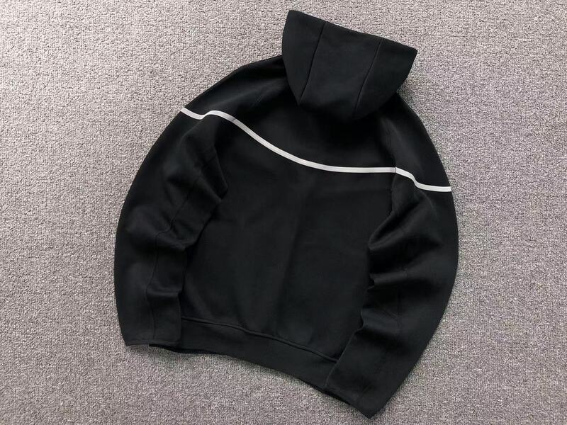 Conjunto Nike Tech Fleece Negro (Reflective)