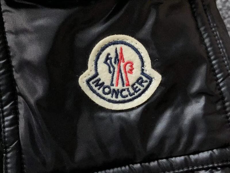Chamarra Moncler Maya Black