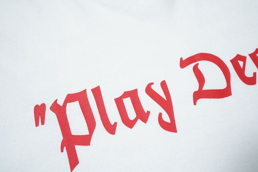 Playera Supreme “Play Dead”