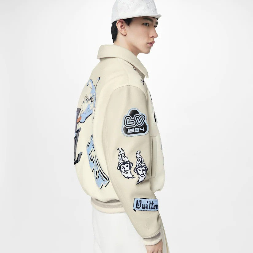 Chamarra Louis Vuitton Varsity En Piel Bordada “Multi-Patches Mixed/Milky White”