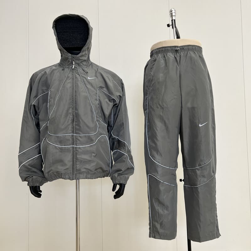 Conjunto Nike x Corteiz Gris