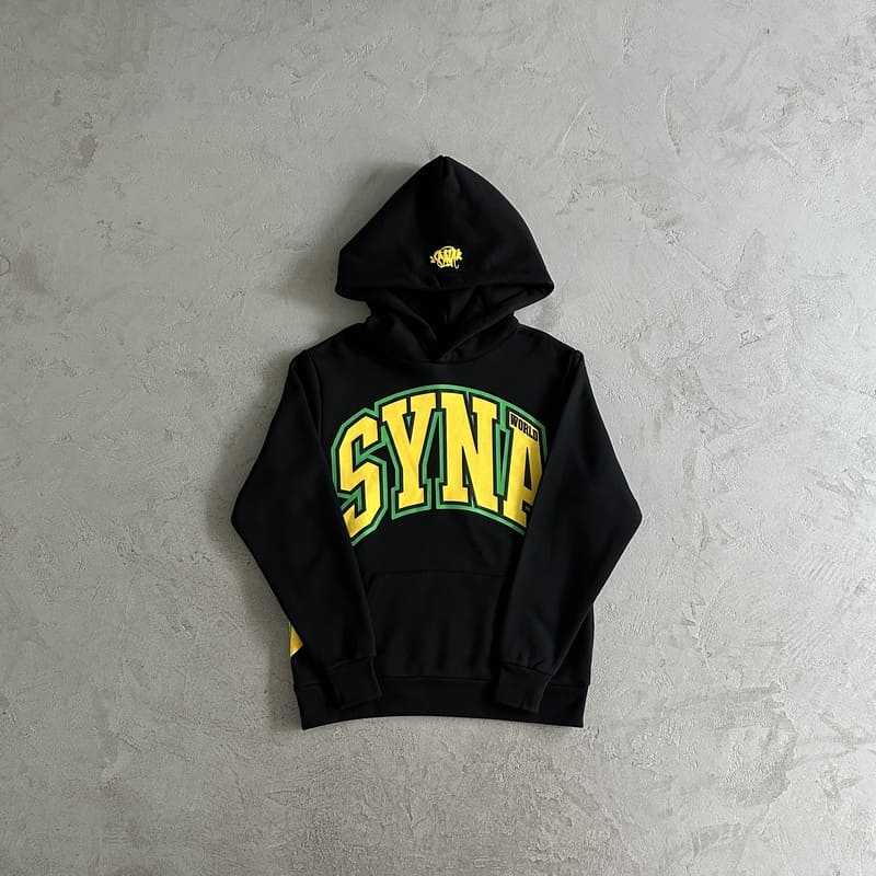 Conjunto Syna World College Logo Negro/Amarillo