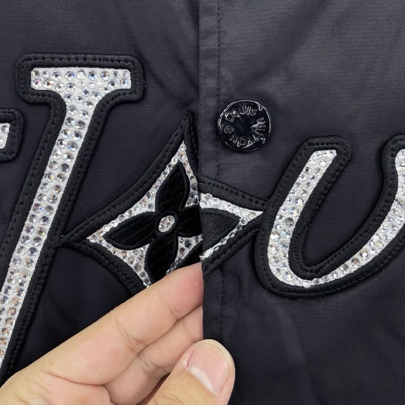Chamarra Louis Vuitton 'LV Lovers' Nylon Crystal Baseball