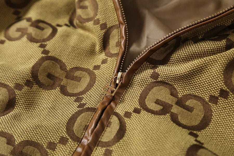 Chamarra Gucci Jumbo GG Canvas Beige