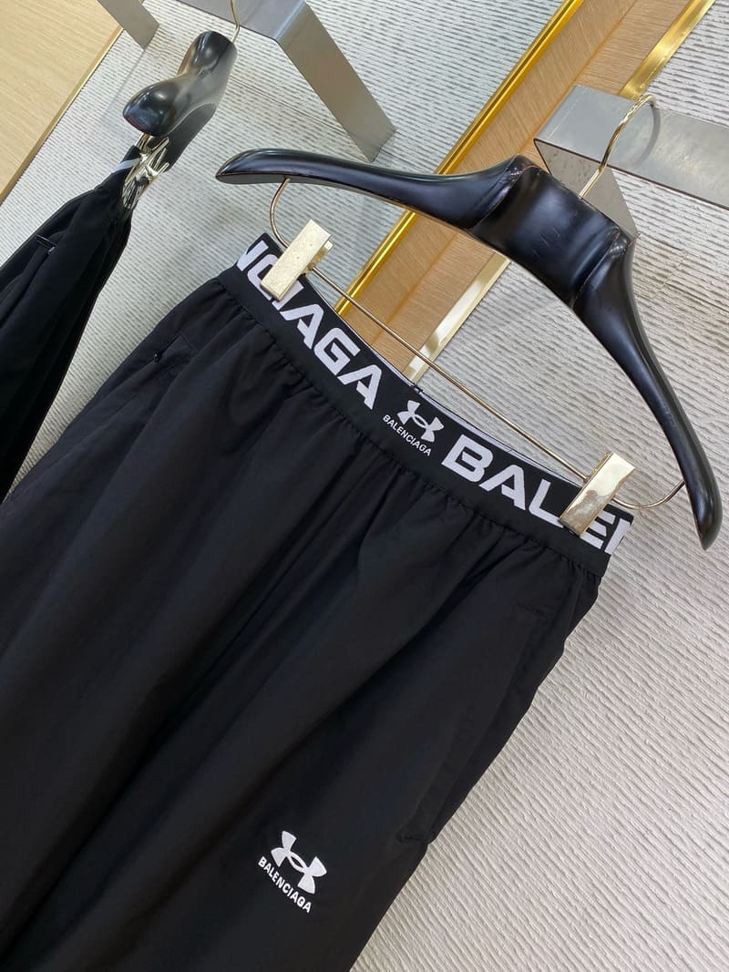 Pantalón Balenciaga x Under Armor Track