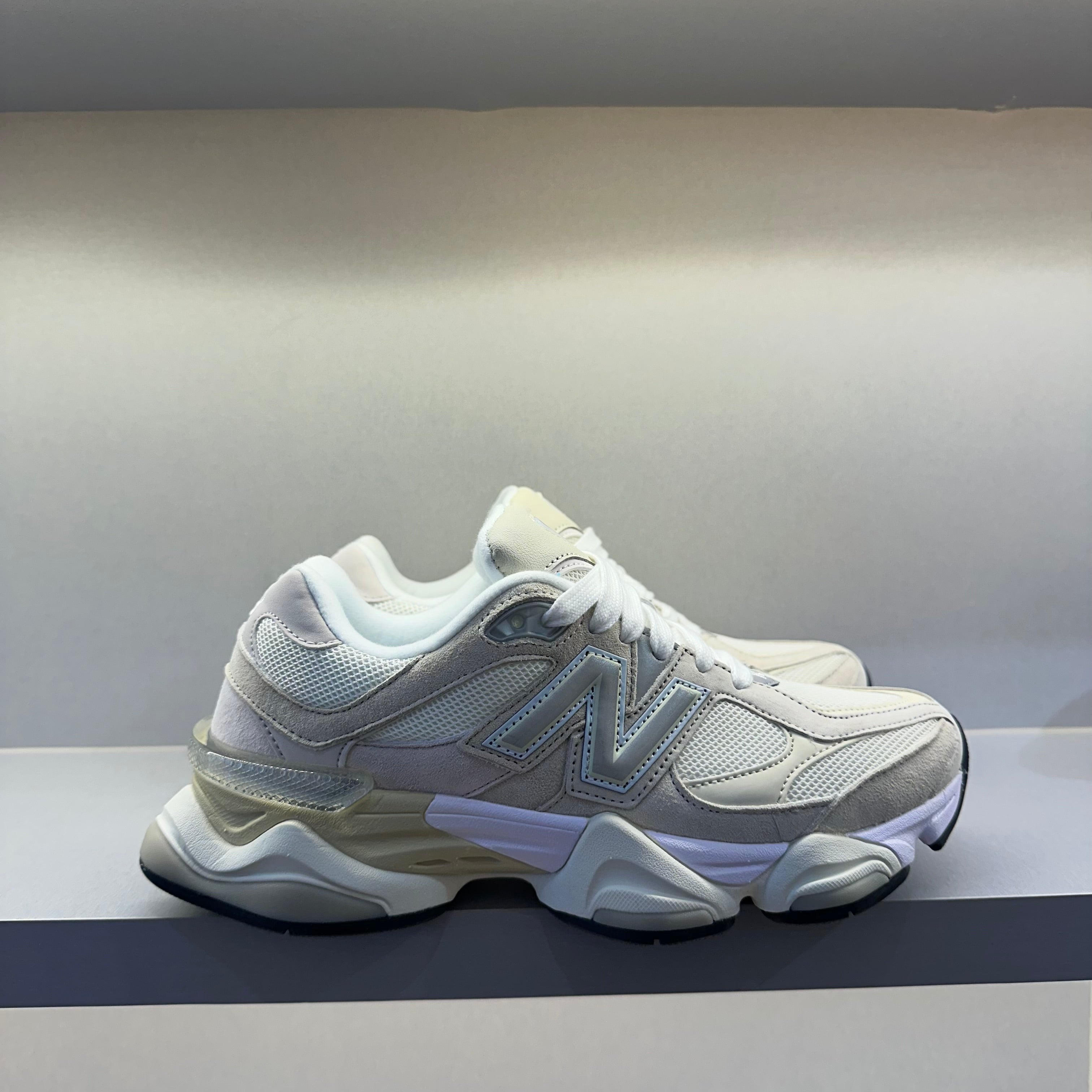 New Balance 9060 Moonbeam Sea Salt