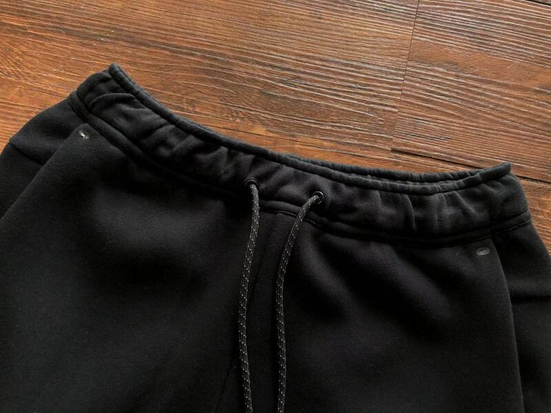 Conjunto Nike Tech Fleece Negro