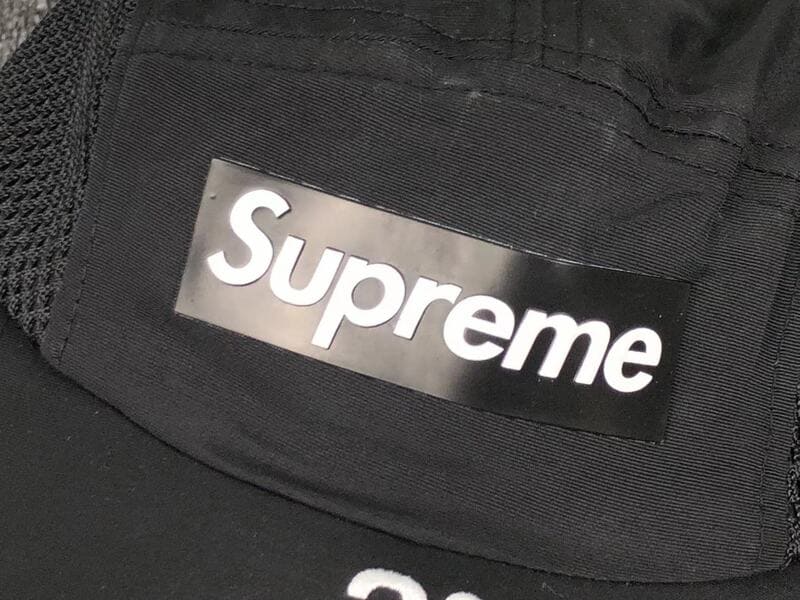 Gorra Supreme Mesh Side Panel Camp Negro