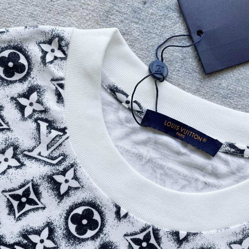 Playera Louis Vuitton Monogram White Deep Black