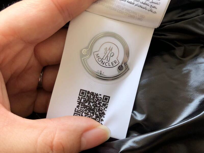 Chamarra Moncler Montcla