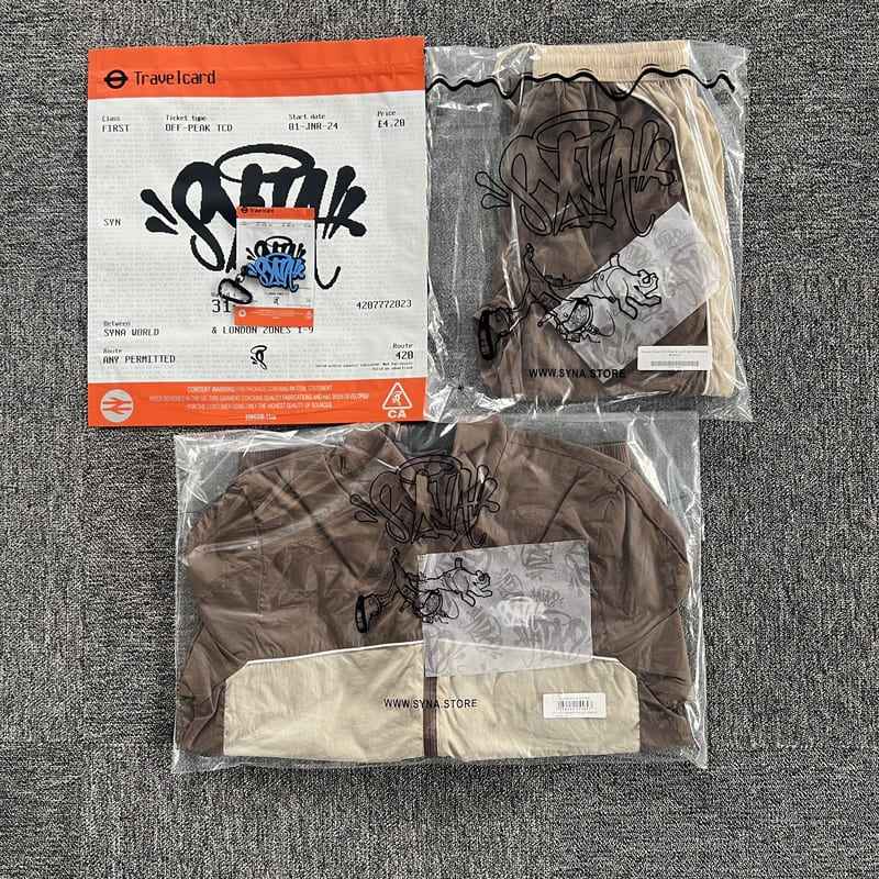 Conjunto Synaworld 'Syna Logo' Shell Café/Beige