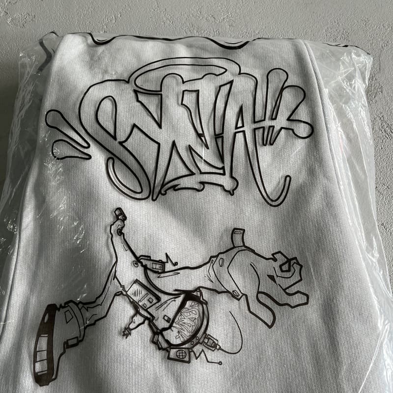 Conjunto Synaworld Logo Gris