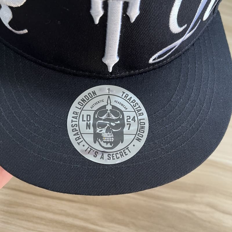Gorra Trapstar Script Fitted