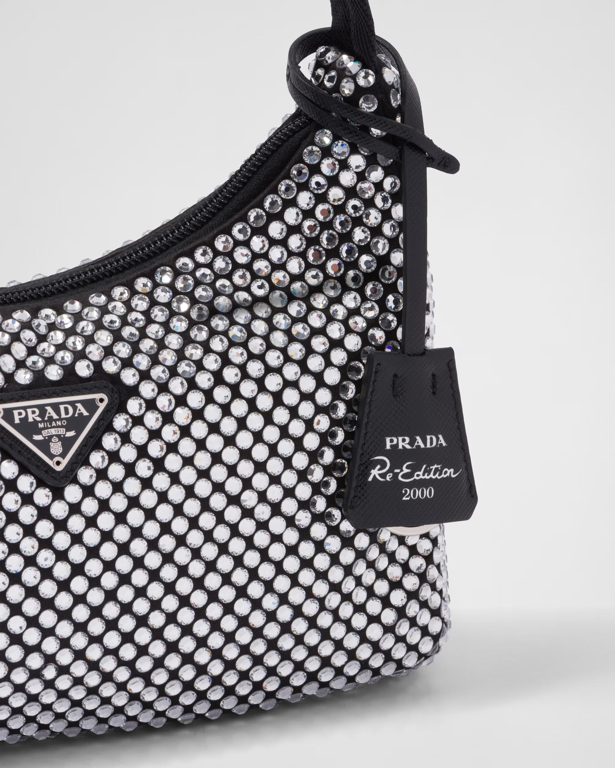 Bolsa en Cetim con Cristais Prada Re-Edition 2000