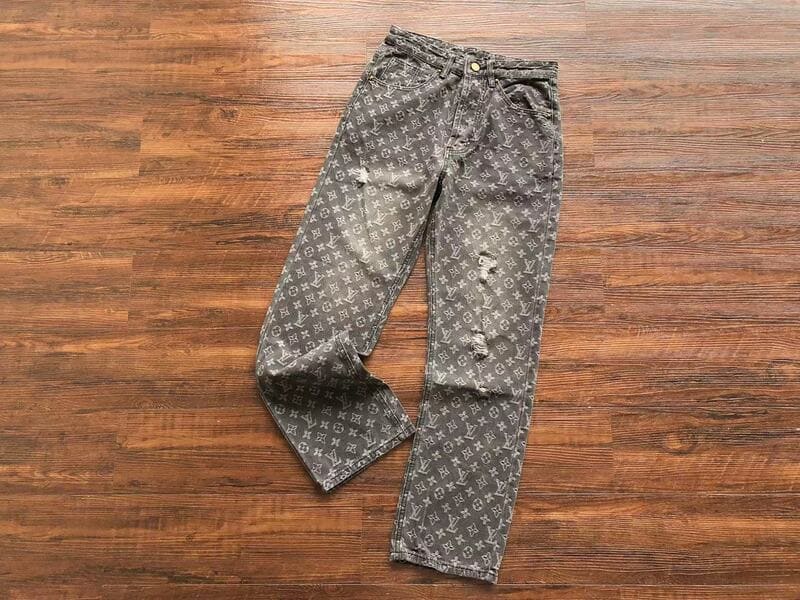 Pantalón Louis Vuitton Distressed Baggy Monogram Jeans