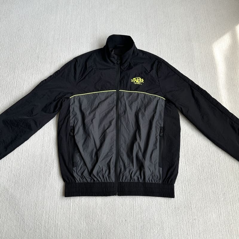 Conjunto Synaworld 'Syna Logo' Shell Negro/Gris/Amarillo