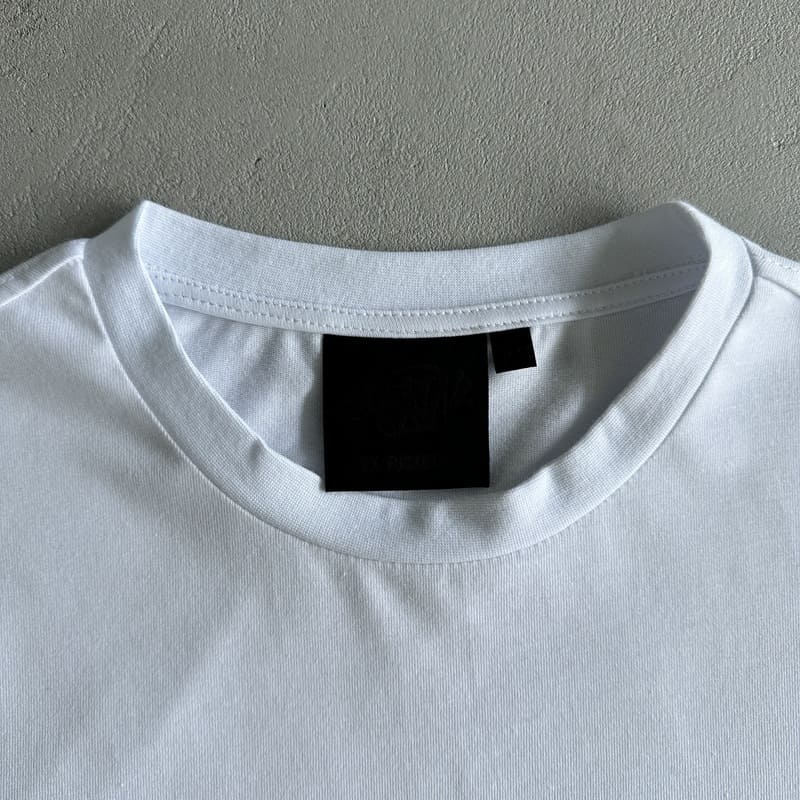Playera Syna World x Evian Logo