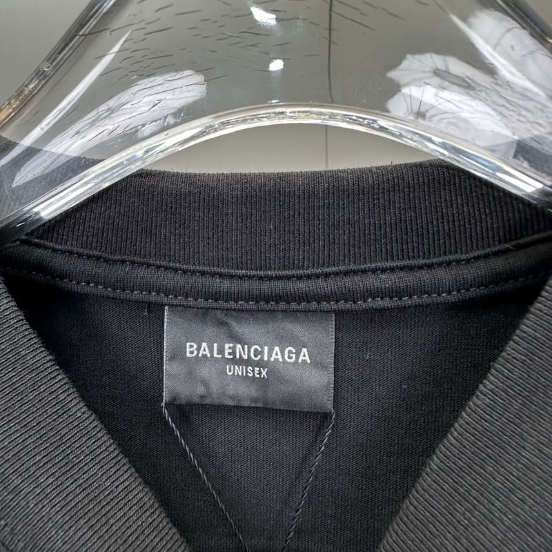Playera Balenciaga Burning Unity