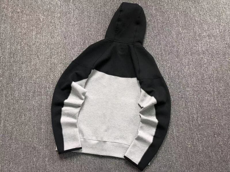 Chamarra Nike Tech Fleece Gris/Negro 2023