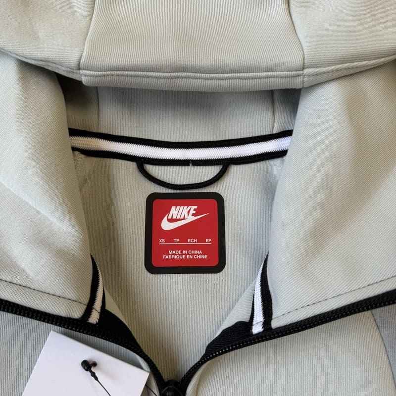 Conjunto Nike Tech Fleece Pro Wear Gris