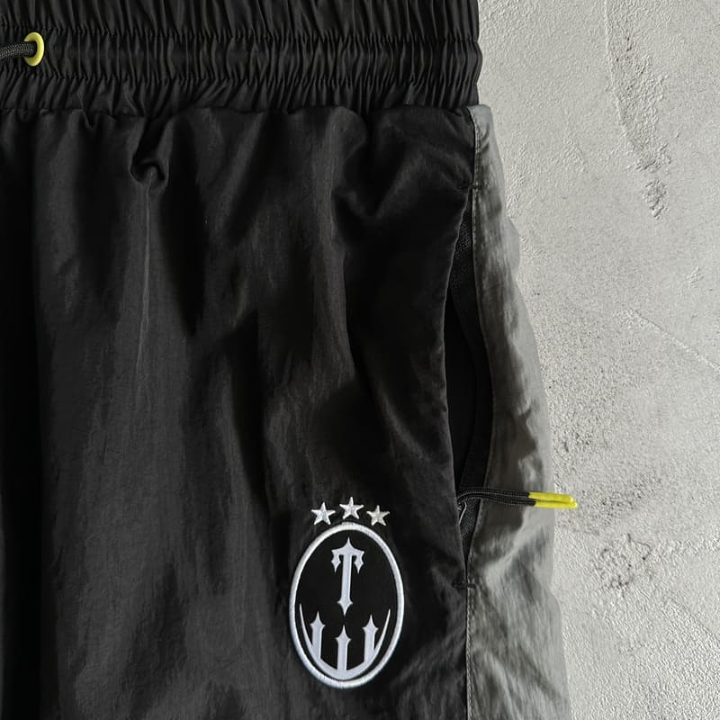 Conjunto Trapstar Irongate Football Tracksuit Negro/Gris