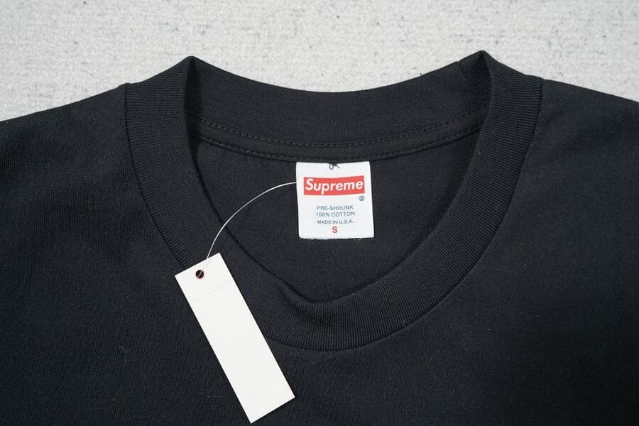 Playera Supreme Gotham Black