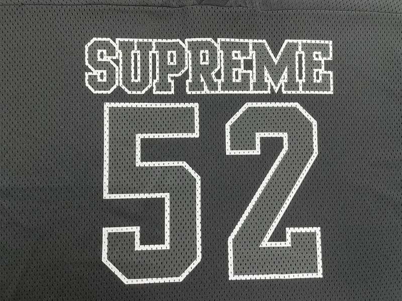 Playera Supreme Spiderweb Football