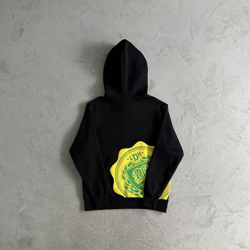 Conjunto Syna World College Logo Negro/Amarillo