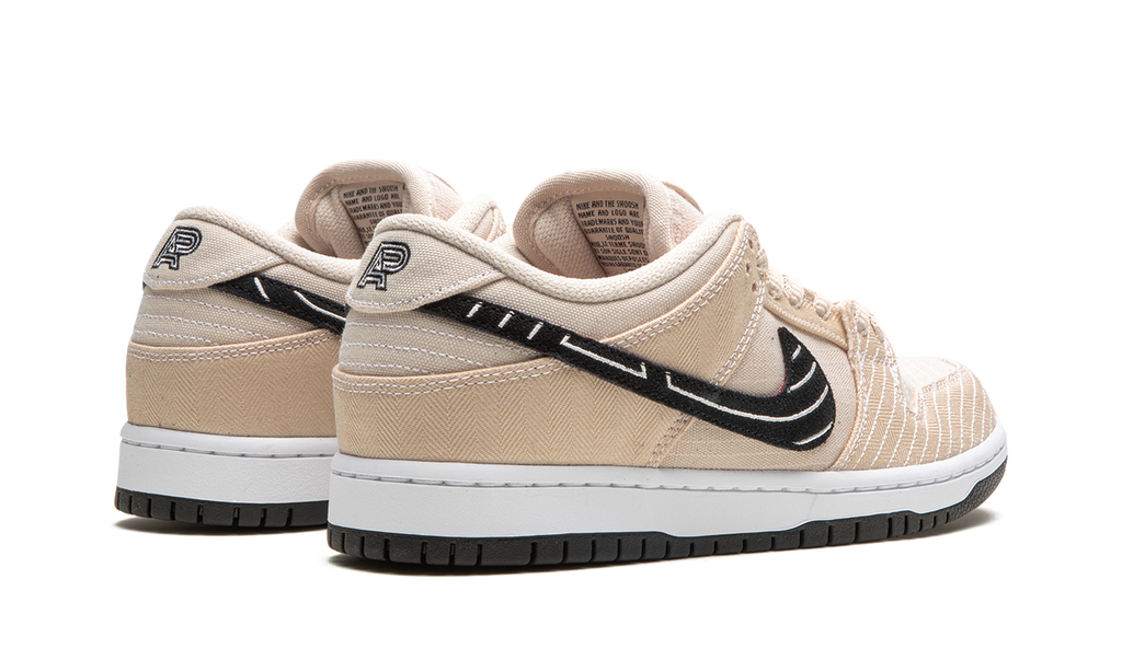 Nike SB Dunk Low Albino & Negro 'Jiu-Jitsu'