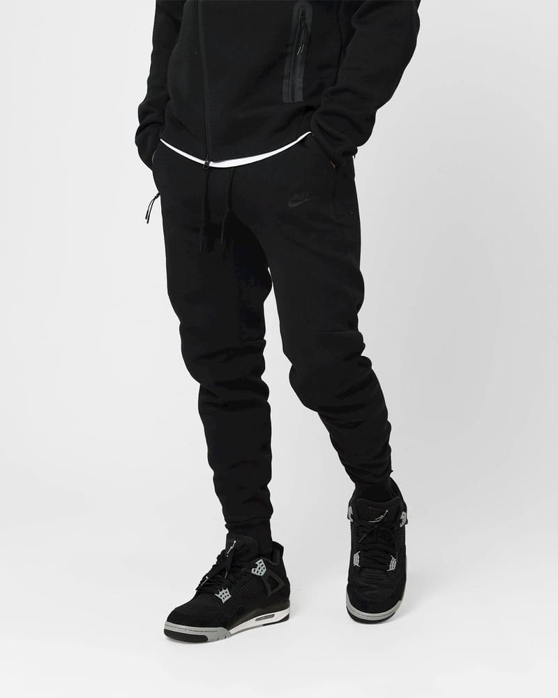 Conjunto Nike Tech Fleece Negro 2023 (New Season)
