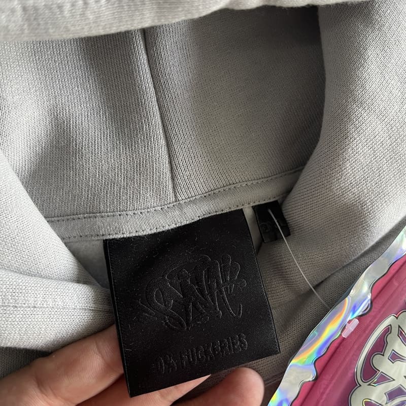 Conjunto Synaworld Logo Gris