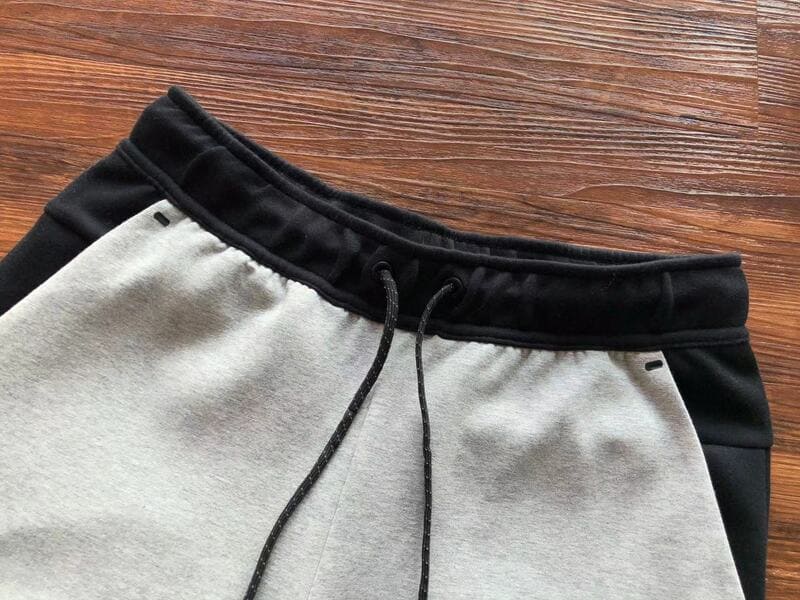 Conjunto Nike Tech Fleece Negro y Gris