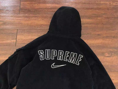 Chamarra Supreme Nike Arc Corduroy