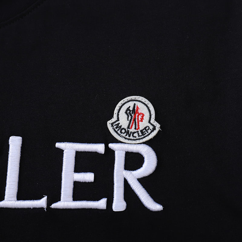 Playera Moncler Enfant Logo Preta