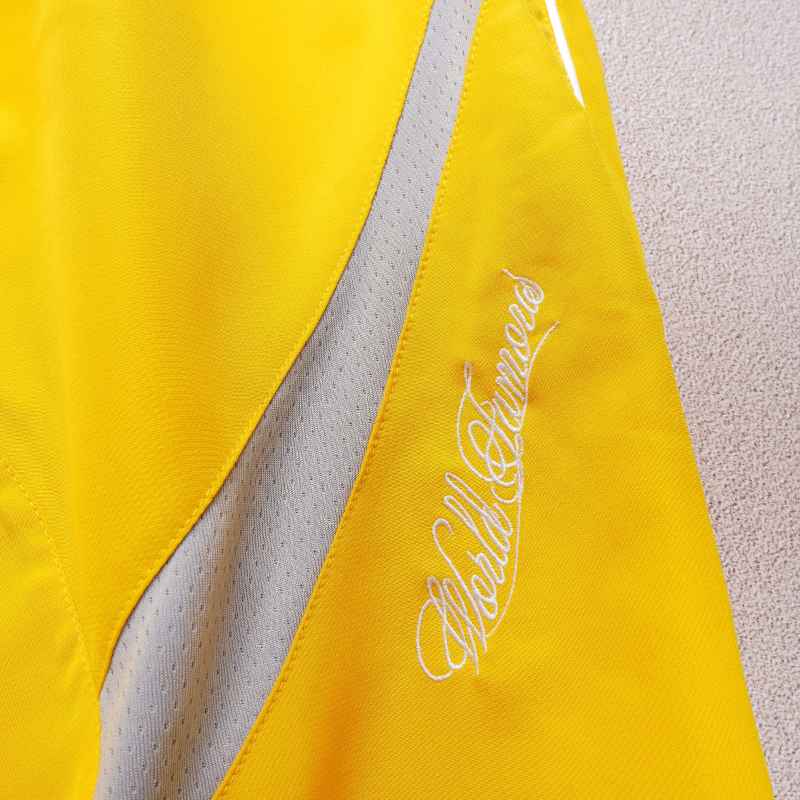 Conjunto Supreme x Nike Track Amarillo