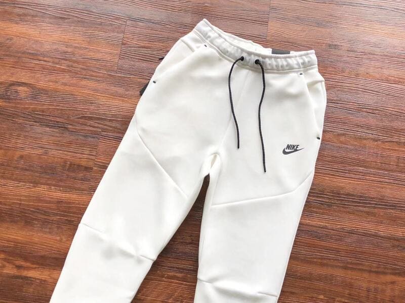Pantalón Nike Tech Fleece Blanca