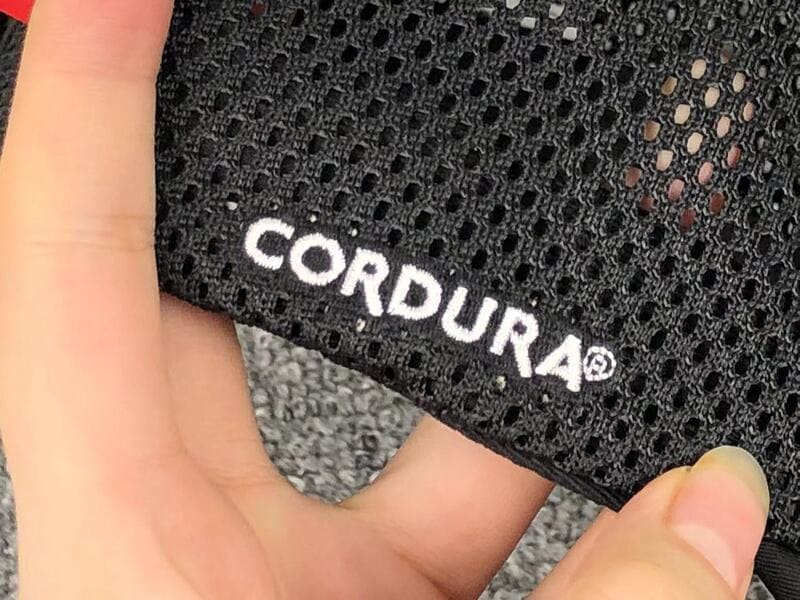 Gorra Supreme Mesh Side Panel Camp Negro