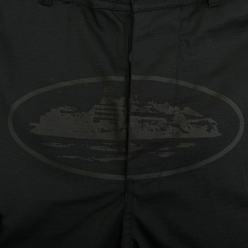 Bermuda Cargo Corteiz Logo Negro
