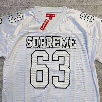 Playera Supreme Jersey Bones Football White