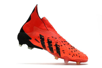 Tachones Predator Freak Campo–Elegante