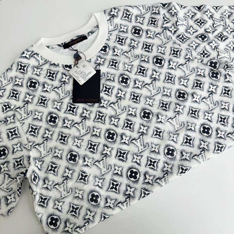 Playera Louis Vuitton Monogram White Deep Black