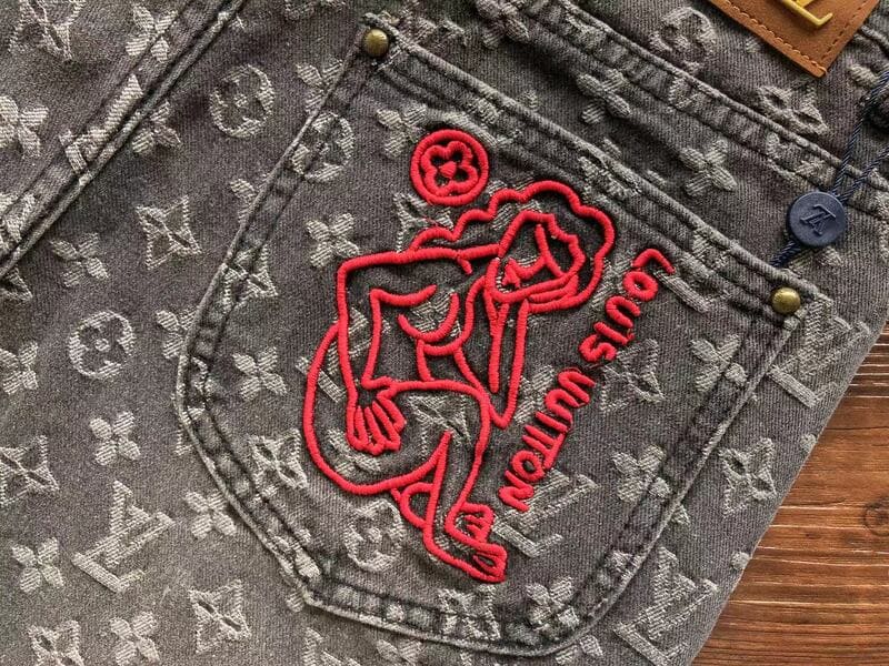 Pantalón Louis Vuitton Distressed Baggy Monogram Jeans